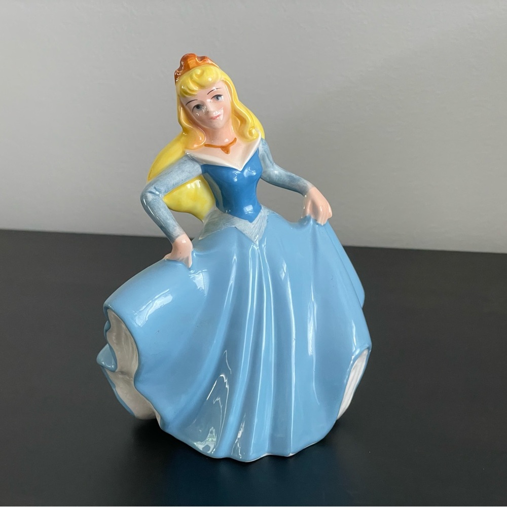 Vintage Disney Sleeping Beauty / Aurora Figurine